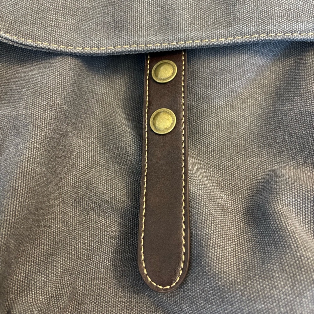 Cargoit Hailey Crossbody - Grey - Picture 3 of 9